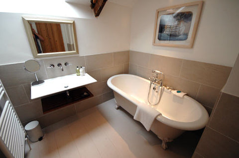 Main bathroom, cheval roc house. St.I:ves cottages